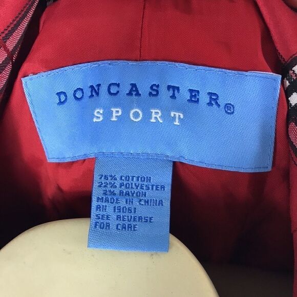 Doncaster Sport Belted Coat in Red Plaid Sz M EUC Ralph Lauren Christmas - Picture 4 of 5